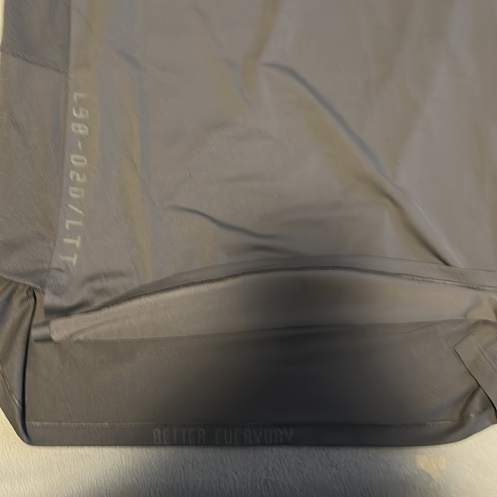 Lululemon - Picture 2 of 4